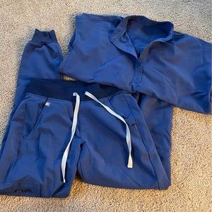 FIGS scrubs set